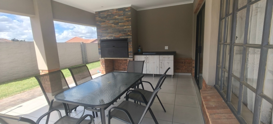 3 Bedroom Property for Sale in Waterkloof East North West